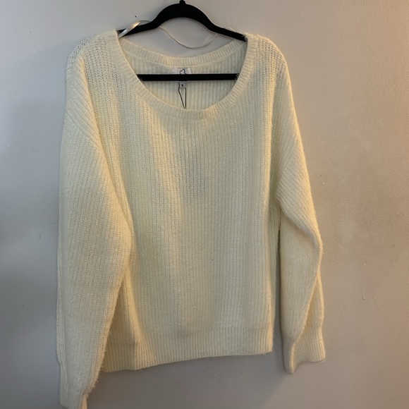 NWT KAWALATEE OFF THE SHOULDER KNIT - Picture 3 of 14